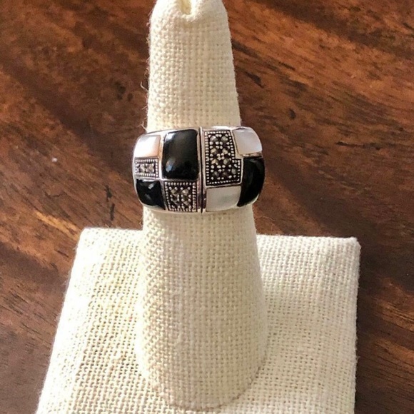Mother of Pearl Onyx Inlay Marcasite Sterling Silver 925 Mosaic Ring Sz 8 - Picture 10 of 10